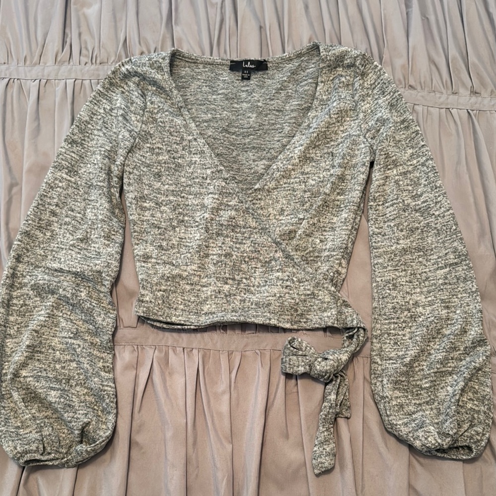 Lulu’s Gray Wrap Top